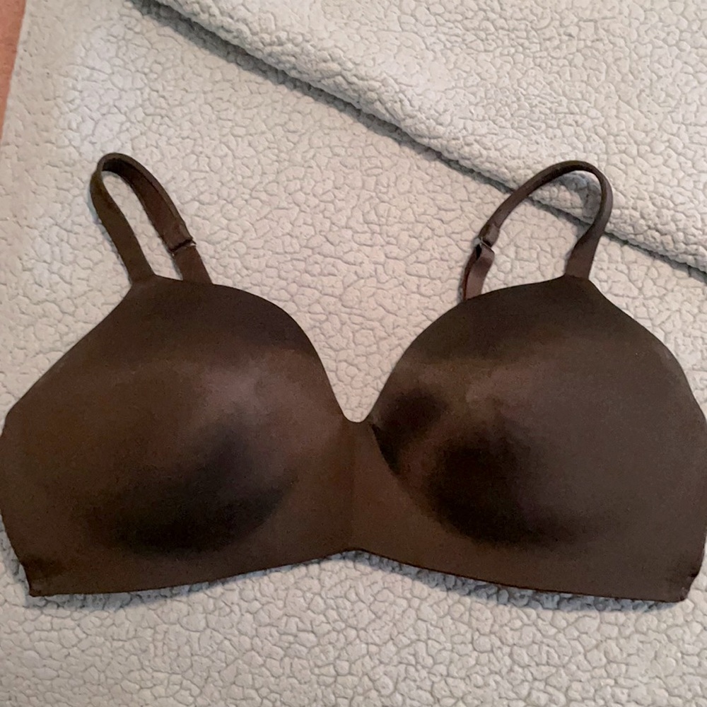 Cacique all black bra- no wire